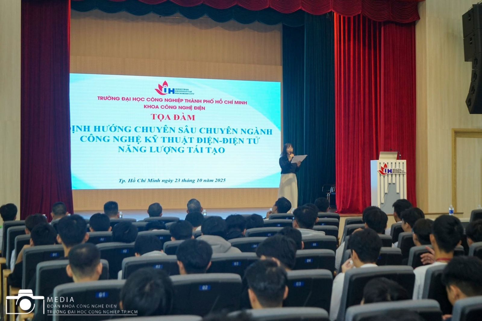 TOẠ ĐÀM ĐỊNH HƯỚNG CHUYÊN NGÀNH  KỸ THUẬT ĐIỆN - ĐIỆN TỬ & NĂNG LƯỢNG TÁI TẠO
